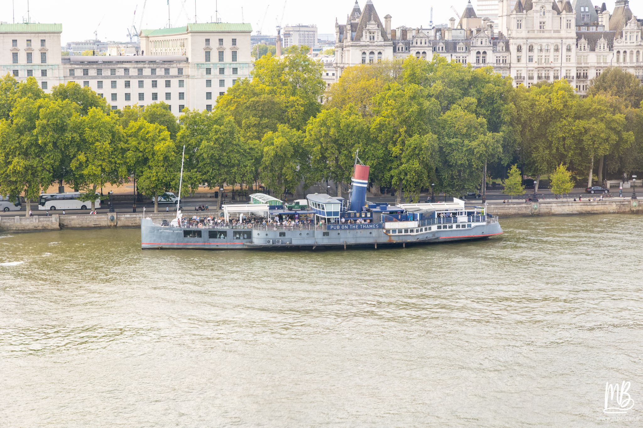 20260826 Londres MB 114