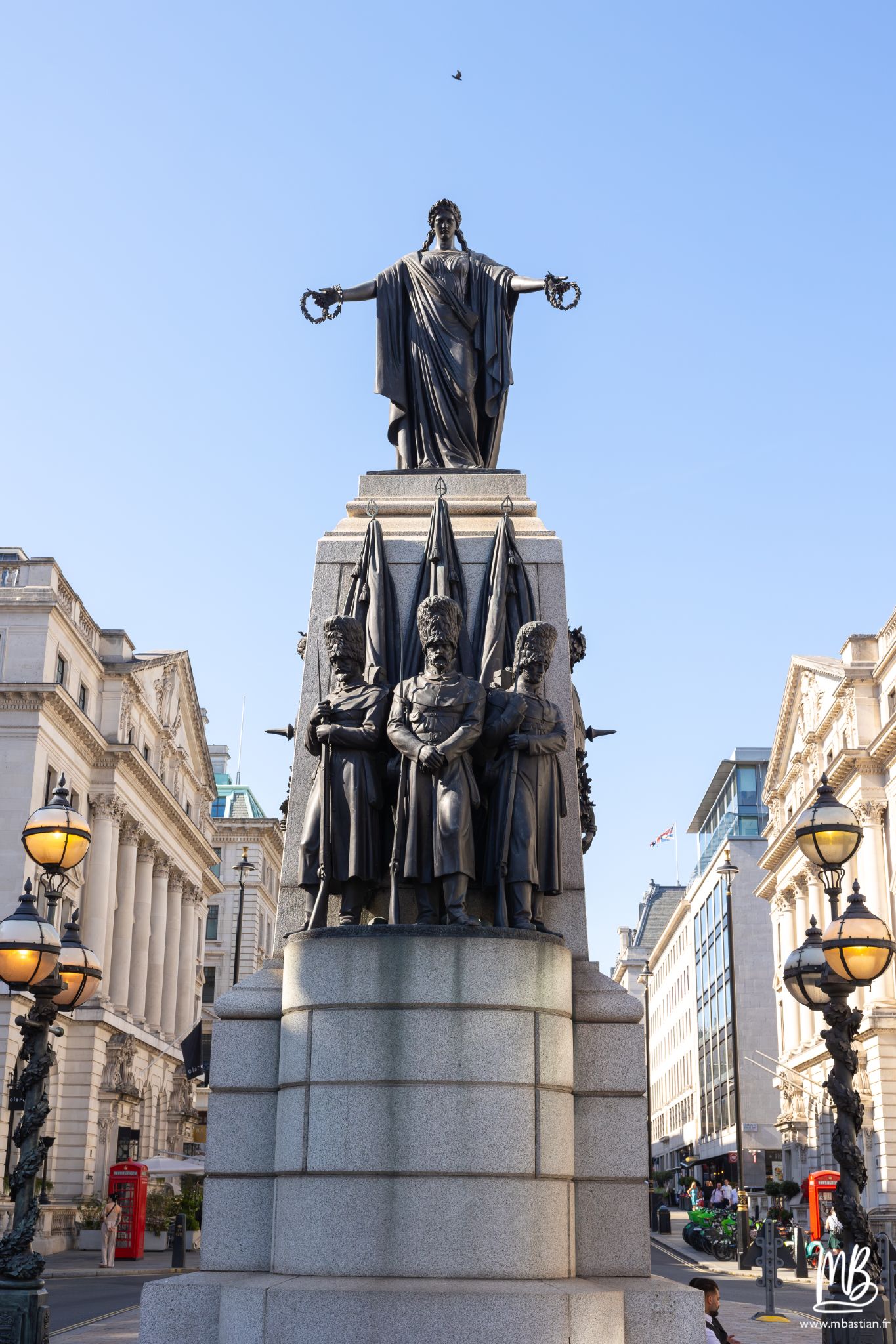 20260825 Londres MB 27